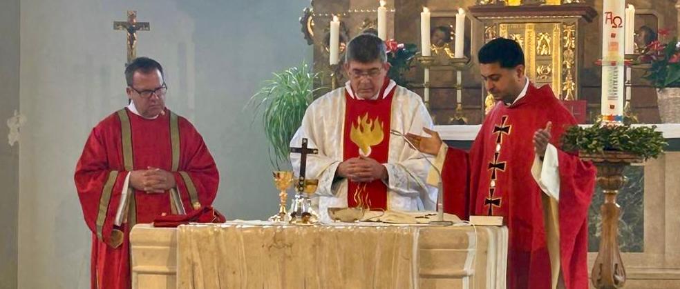 Einführung des Dekanskooperator Pater Shijo Paul an Pfingsten 2025